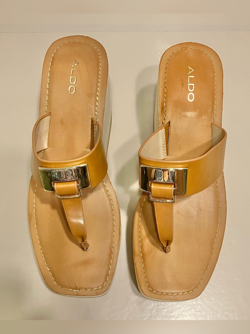 ALDO Acarenia wedge sandals cognac gold-tone accents platform wedge heel Sz 7.5 - Picture 6 of 14